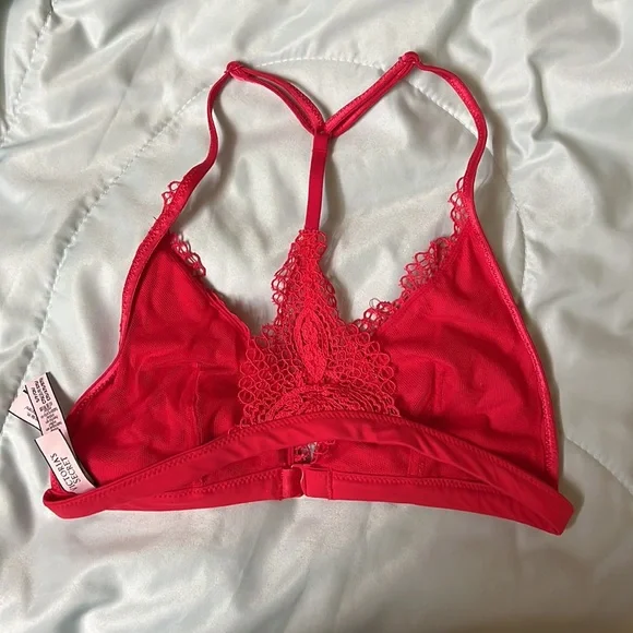 Victoria’s Secret Lace Bralette - Picture 3 of 4